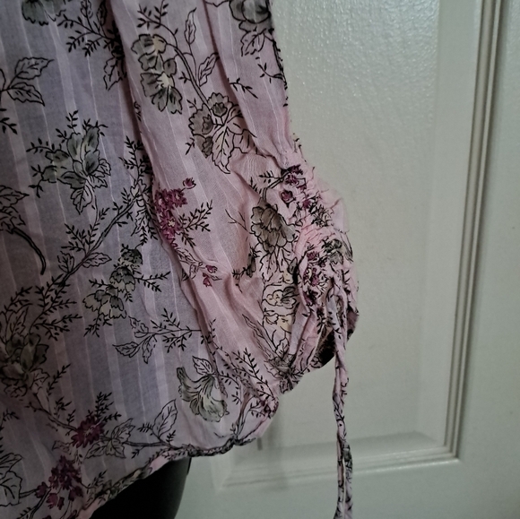 Motherhood button up blouse size medium 5/$25 - Picture 2 of 4